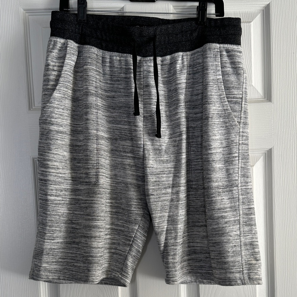 Brooklyn Cloth Men's Black and Gray Athletic Shorts